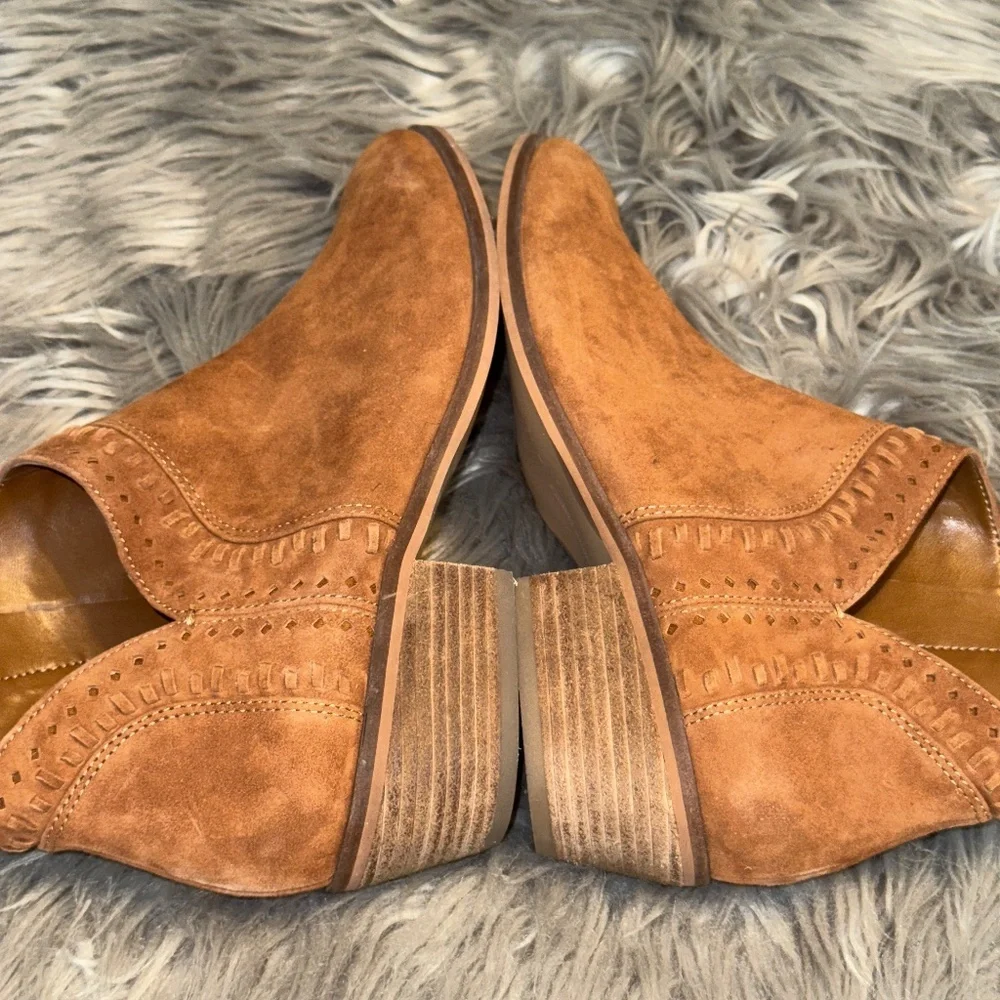 EUC Vince Camuto Parrla Western Ankle Bootie Boots Size 9 - Picture 4 of 11